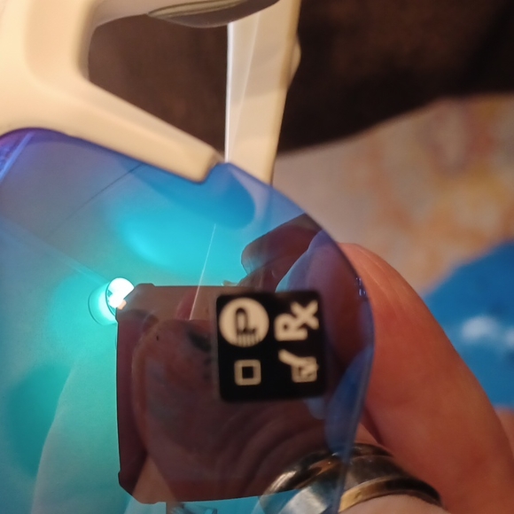 OAKLEY FLAK BETA'S UNISEX NWT & CASE POLARIZED SUNGLASSES - Picture 10 of 10